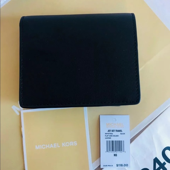 Michael Kors Jet Set Travel Flap Leather Wallet - Picture 2 of 5